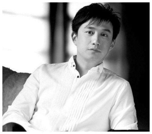 娱乐吃瓜君黄磊,娱乐圈的“吃瓜”高手，揭秘明星幕后故事  第2张