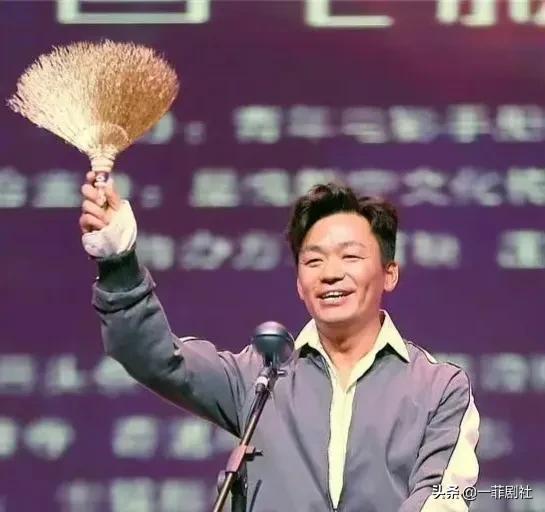 娱乐圈吃瓜讲解员是谁啊,揭秘幕后真相的神秘人物  第2张