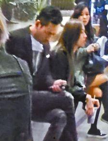 娱乐大亨吃瓜,吃瓜背后的权力游戏  第3张 娱乐大亨吃瓜,吃瓜背后的权力游戏  第3张