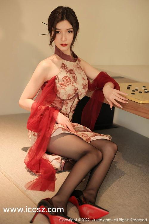 娱乐吃瓜酱穿衣,潮流与个性的完美融合  第3张 娱乐吃瓜酱穿衣,潮流与个性的完美融合  第3张