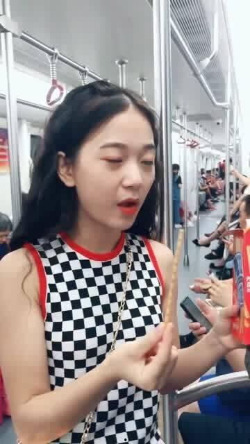 娱乐吃瓜酱地铁,娱乐吃瓜酱的趣味日常  第3张 娱乐吃瓜酱地铁,娱乐吃瓜酱的趣味日常  第3张