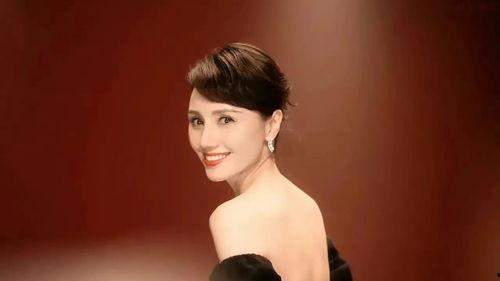 娱乐圈十大明星吃瓜图片,娱乐圈十大明星“瓜田”奇遇记  第2张 娱乐圈十大明星吃瓜图片,娱乐圈十大明星“瓜田”奇遇记  第2张