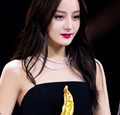 娱乐圈吃瓜迪丽热巴是谁,娱乐圈吃瓜界的焦点人物  第3张 娱乐圈吃瓜迪丽热巴是谁,娱乐圈吃瓜界的焦点人物  第3张