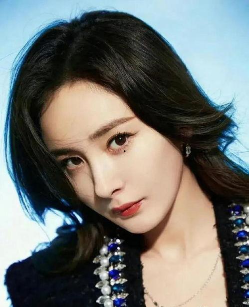 娱乐圈明星吃大瓜是谁,揭秘那些被隐藏的幕后故事  第2张 娱乐圈明星吃大瓜是谁,揭秘那些被隐藏的幕后故事  第2张