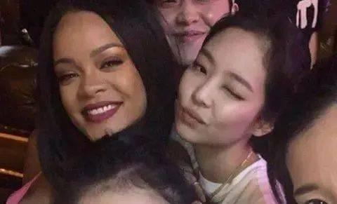 娱乐吃瓜酱父母,揭秘明星父母背后的故事 第3张 娱乐吃瓜酱父母,揭秘明星父母背后的故事 第3张