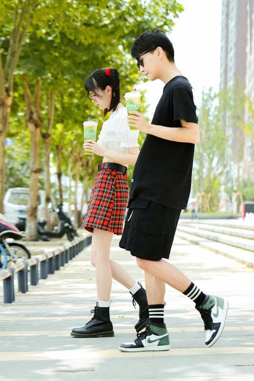 嘻嘻吃瓜娱乐,揭秘网络娱乐现象背后的趣味与思考 第3张 嘻嘻吃瓜娱乐,揭秘网络娱乐现象背后的趣味与思考 第3张