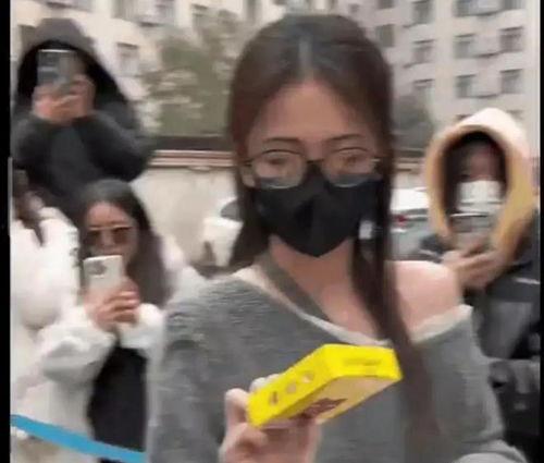 娱乐吃瓜爆料直播,直播爆料背后的真相与笑料 第2张 娱乐吃瓜爆料直播,直播爆料背后的真相与笑料 第2张