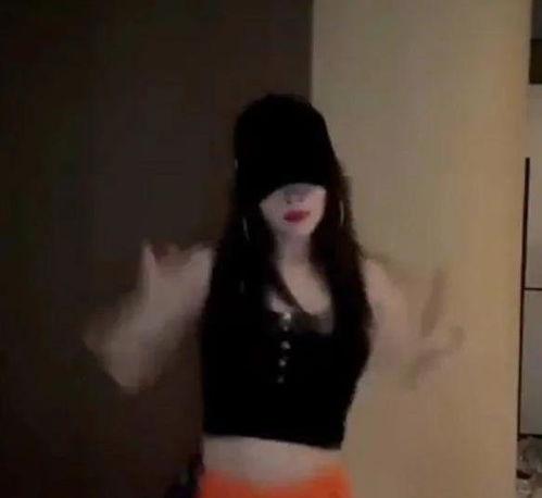 李小璐娱乐吃瓜视频,吃瓜视频揭示的娱乐圈真相 第3张 李小璐娱乐吃瓜视频,吃瓜视频揭示的娱乐圈真相 第3张