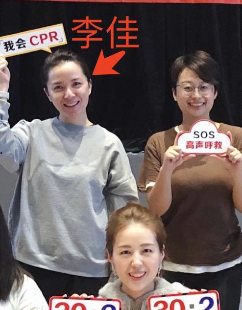 娱乐吃瓜的老婆,吃瓜群众的娱乐盛宴,揭秘“娱乐吃瓜集”背后的故事 第2张 娱乐吃瓜的老婆,吃瓜群众的娱乐盛宴,揭秘“娱乐吃瓜集”背后的故事 第2张