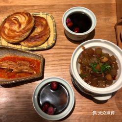 娱乐吃瓜酱洛阳,吃瓜酱带你揭秘幕后故事 第2张 娱乐吃瓜酱洛阳,吃瓜酱带你揭秘幕后故事 第2张