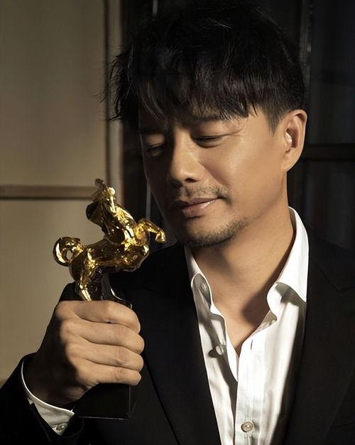 娱乐吃瓜男演员,揭秘吃瓜男演员背后的故事 第3张 娱乐吃瓜男演员,揭秘吃瓜男演员背后的故事 第3张