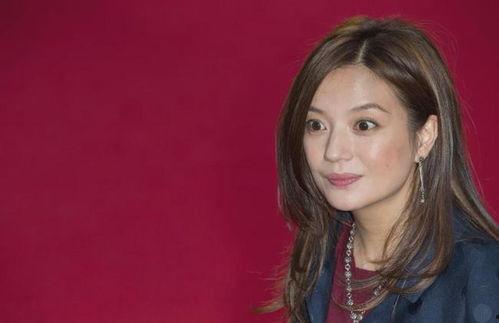 娱乐吃瓜女艺人红后,揭秘娱乐圈吃瓜女艺人崛起之路 第3张 娱乐吃瓜女艺人红后,揭秘娱乐圈吃瓜女艺人崛起之路 第3张