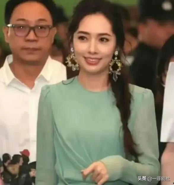 娱乐明星电影吃瓜,明星电影幕后吃瓜大揭秘 第2张 娱乐明星电影吃瓜,明星电影幕后吃瓜大揭秘 第2张
