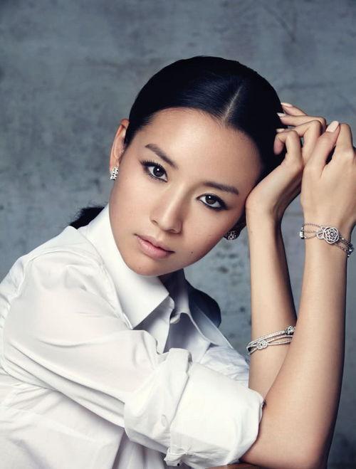 娱乐圈十大吃瓜女星排名,揭秘幕后故事与热点事件 第3张 娱乐圈十大吃瓜女星排名,揭秘幕后故事与热点事件 第3张